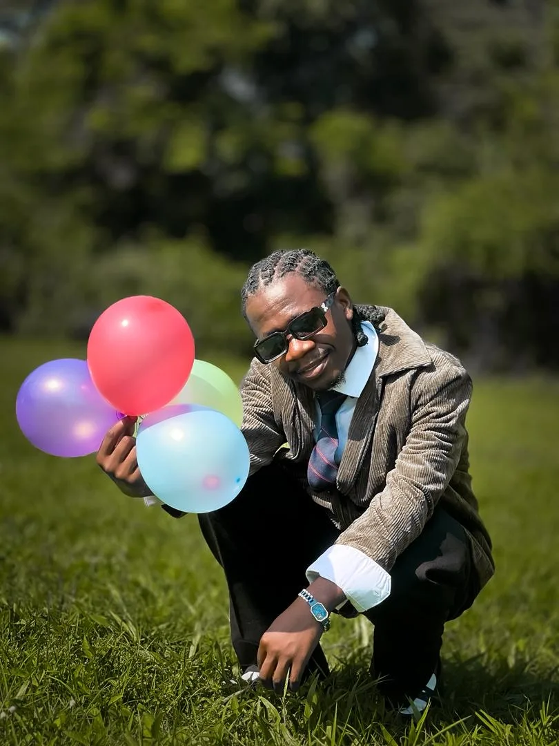 L’artiste musicien Kral Boy annonçant la sortie imminente de sa nouvelle chanson depuis Bujumbura