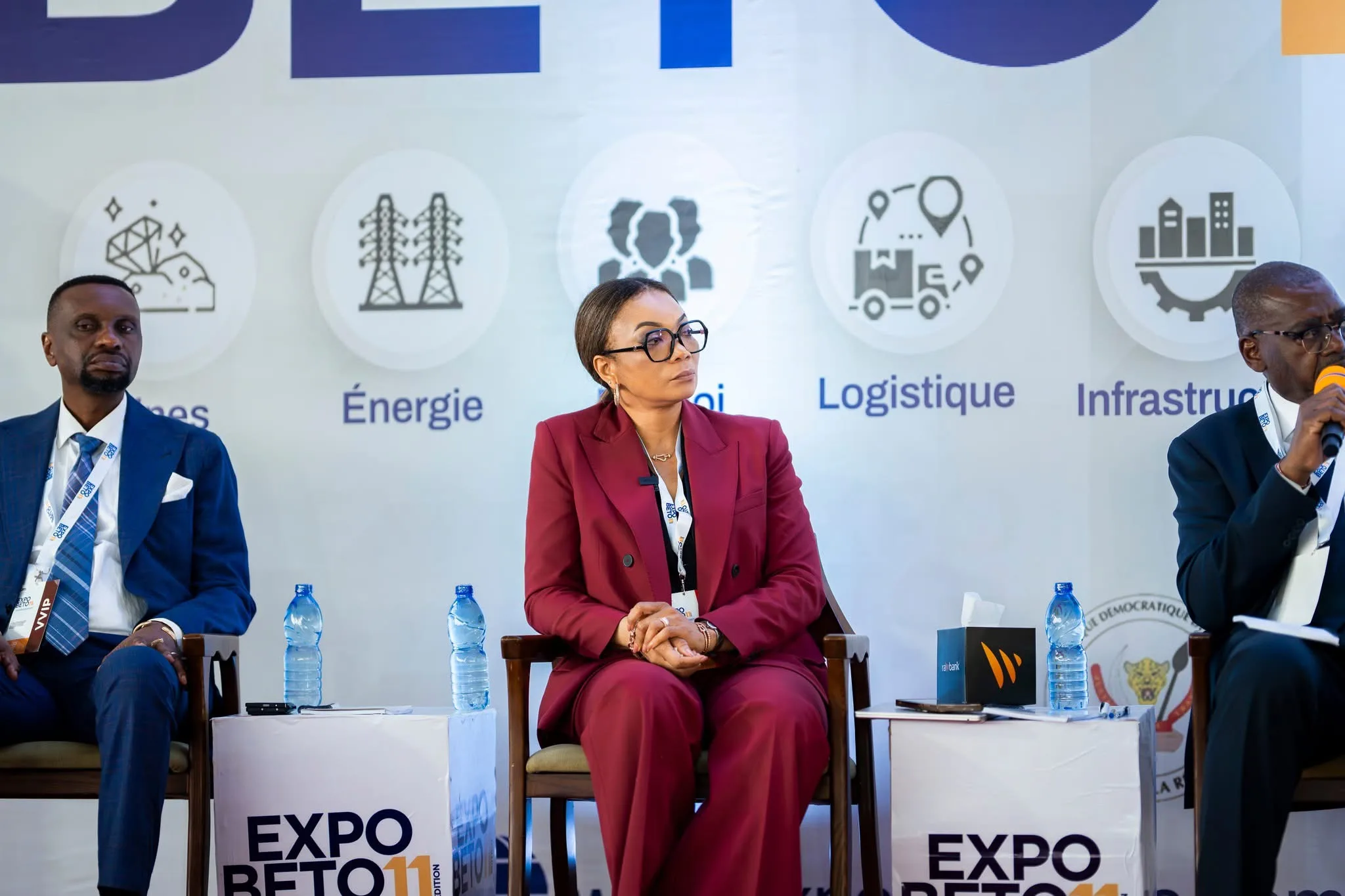 Carine Oniemba présentant la vision de l’ANAT sur l’aménagement du territoire lors d’Expo Béton Kalemie 2026