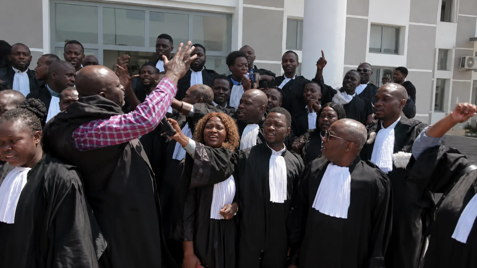 Avocats du Barreau près la Cour d’Appel du Tanganyika mobilisés pour réclamer la libération de leur confrère Saliboko Saidi Corneille.