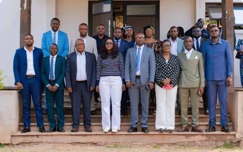 Tanganyika : la ministre Faida Mugizwa appelle les agents publics à soutenir la vision du gouverneur Christian Kitungwa...