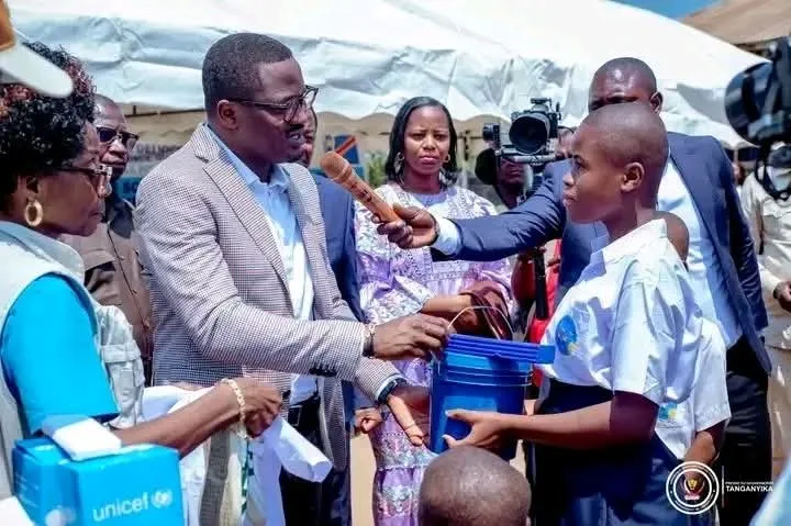Lancement de la distribution gratuite de kits scolaires aux élèves des écoles primaires publiques à l’EP Hodari de Kalemie