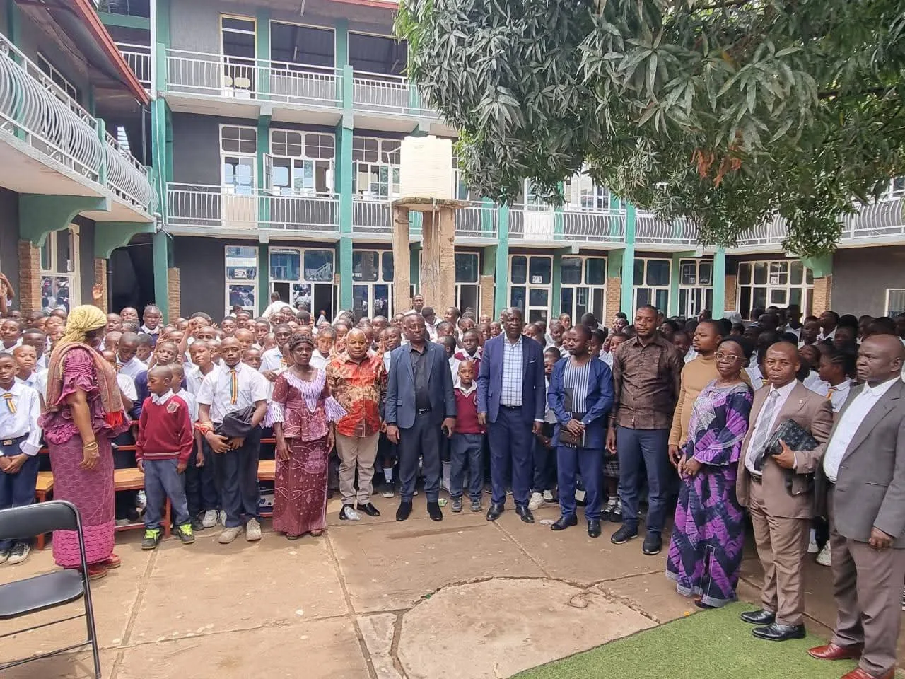 Activité de lancement des Clubs de veille citoyenne au Complexe scolaire Bon Berger de Kahinda, à Kalemie, dans le cadre de la promotion du civisme scolaire